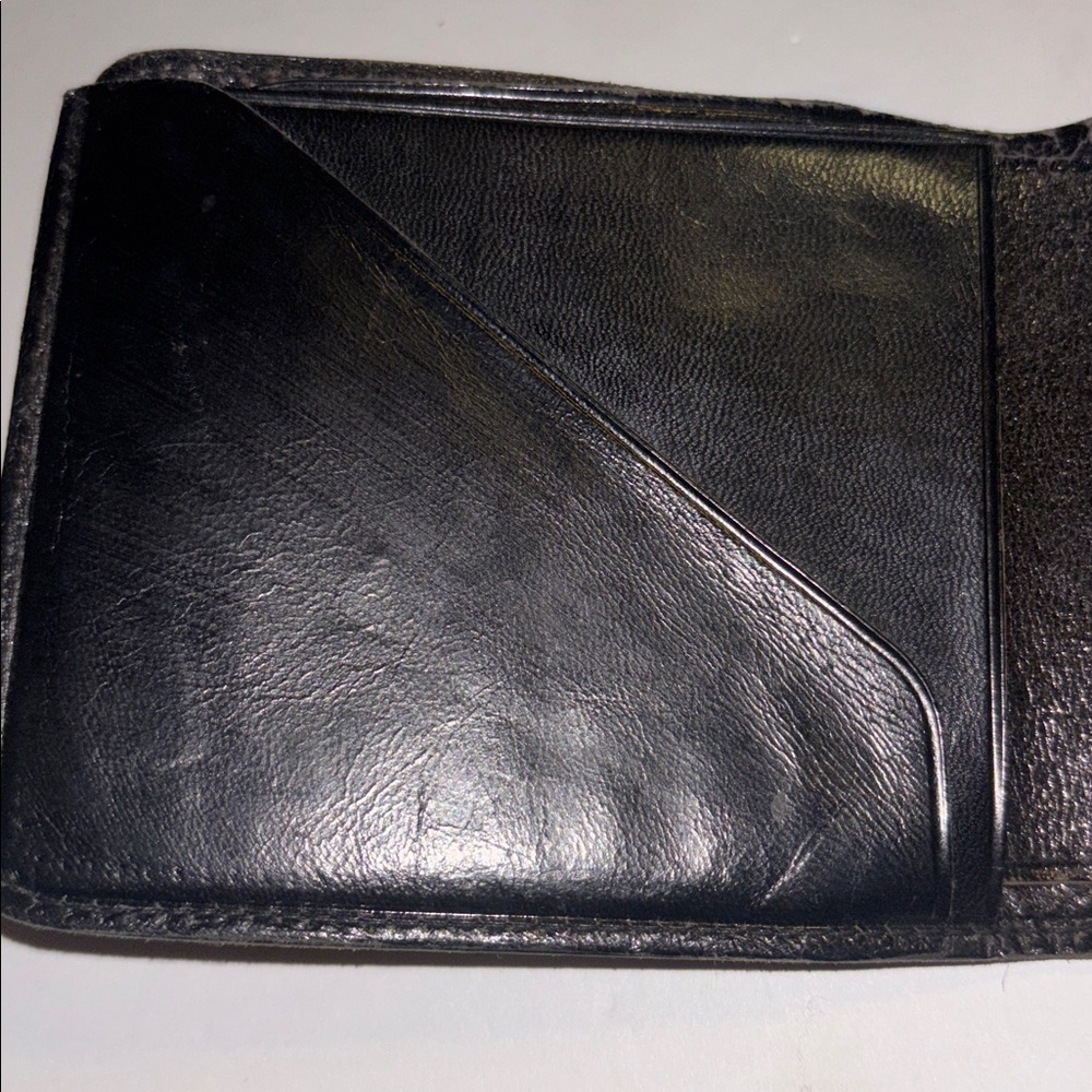 WALLET…ANIMAL HAIR BILL HOLDER 3”/ 4”
NO BRAND EXCELLENT CONDITION - Picture 6 of 11